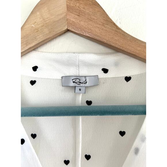 Rails Sloane Heart Print Knot Front Blouse - Picture 4 of 7